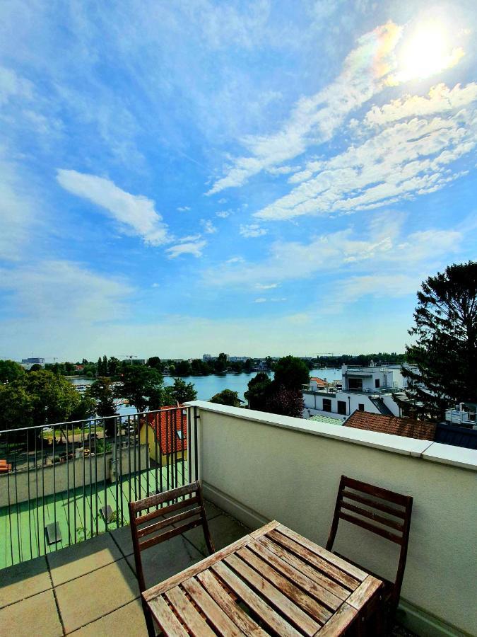 Near Lake Two Bedroom Fully Furnished Apartment Відень Екстер'єр фото